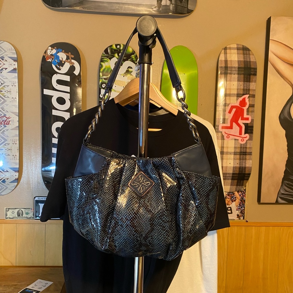 SIMPLY VERA WANG Alicia Glazed Faux Snakeskin Hobo Green & Black purse
